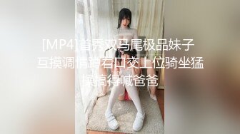 与漂亮女友酒店开房，露脸口交