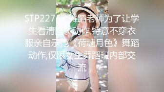 清纯系小女生,巨大粉乳,看着真是充血，爱啦！